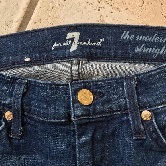 LIKE NEW 7FAMJEANS - Picture 2 of 7